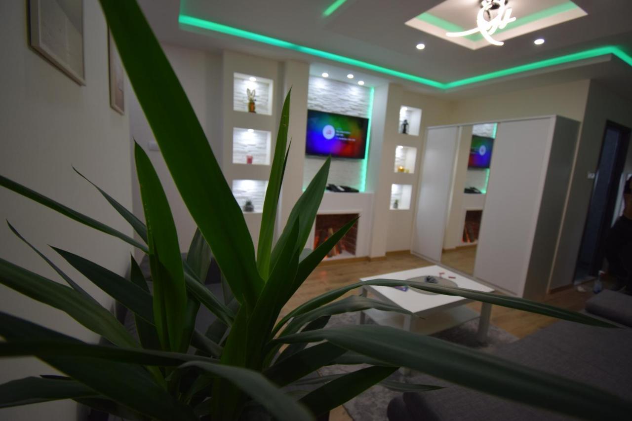 Apartments Wolf Beograd Bagian luar foto