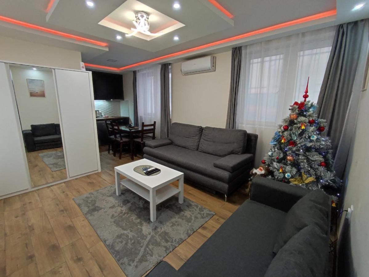 Apartments Wolf Beograd Bagian luar foto